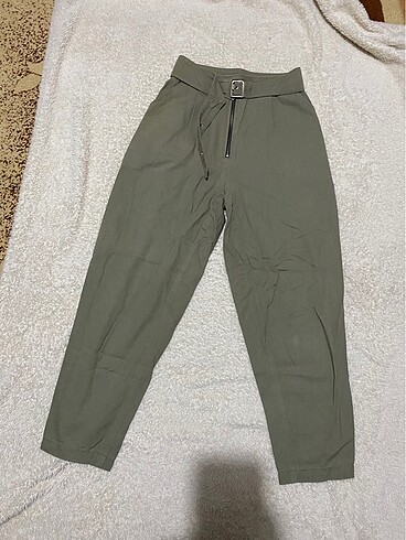 34 Beden yeşil Renk Trendyolmilla pantolon