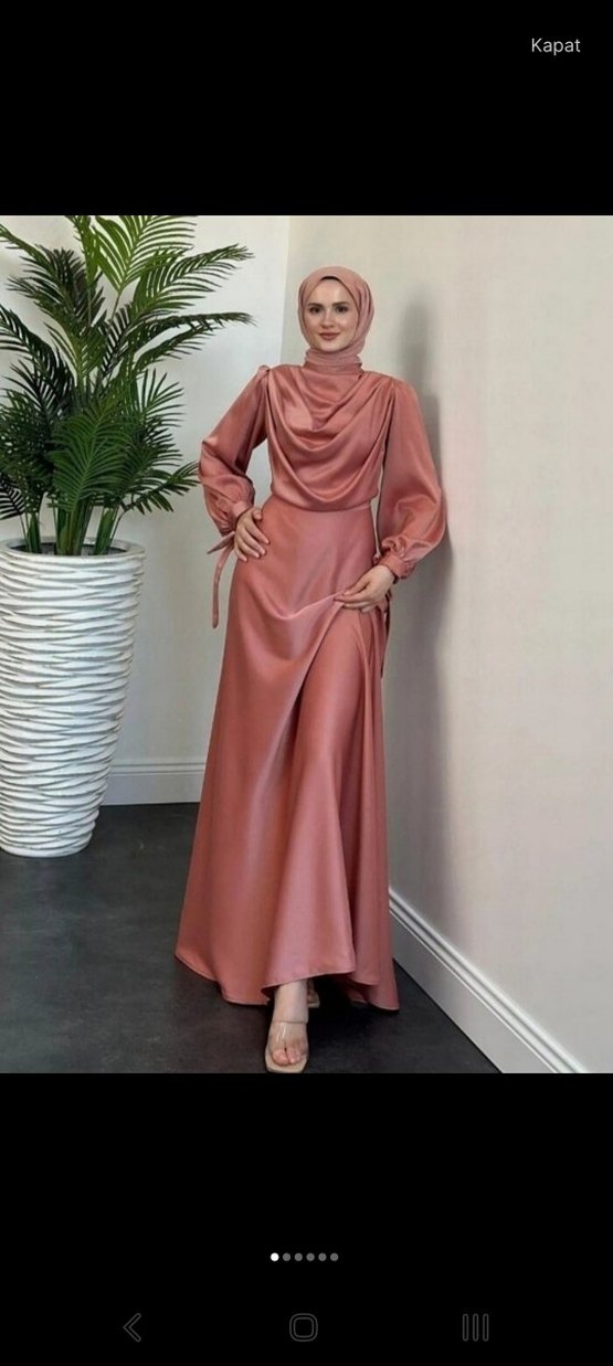 Pembe Drapeli Uzun İpek Elbise - Görsel 2