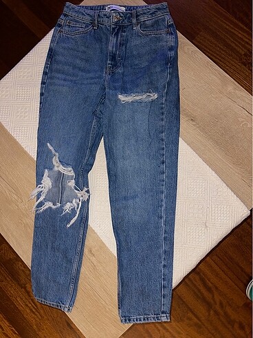 Zara Yırtıklı Mom Jean