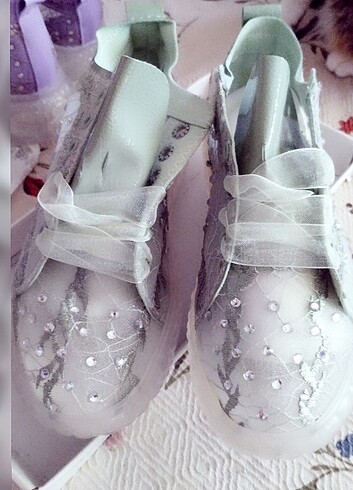 Nakışlı Tül Taşlı Sneaker 