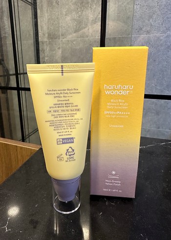 Haruharu Wonder Siyah Pirinç Güneş Koruyucu SPF50+ - Görsel 2