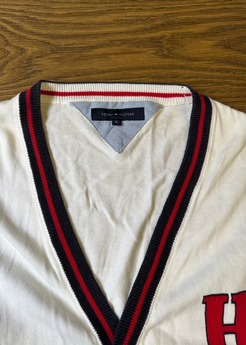 Beyaz Düğmeli Triko Hırka - Görsel 2