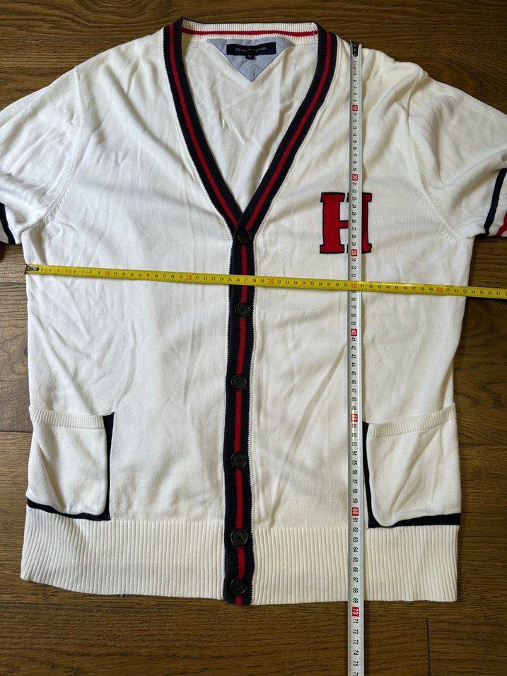 Beyaz Düğmeli Triko Hırka - Görsel 4