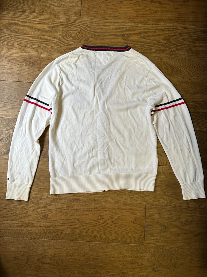 Beyaz Düğmeli Triko Hırka - Görsel 5