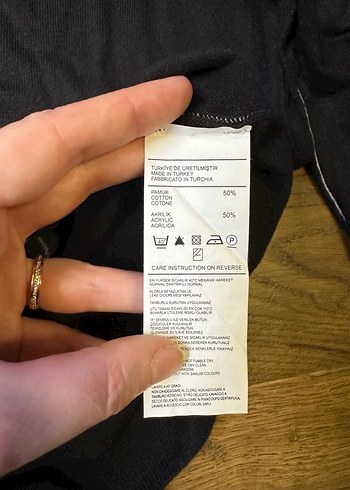 Siyah V Yaka Düğmeli Erkek Hırka - Görsel 3