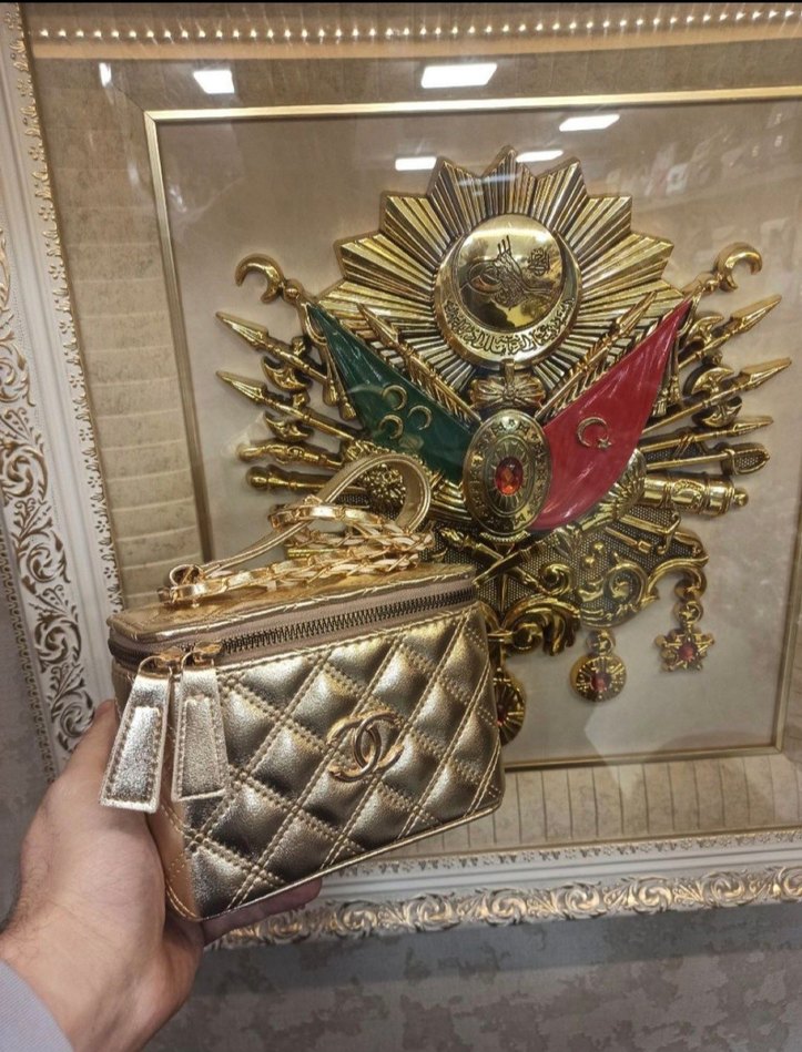 Kahverengi her renk ve  Desenli Zincir Detaylı Deri Çanta. - Görsel 3