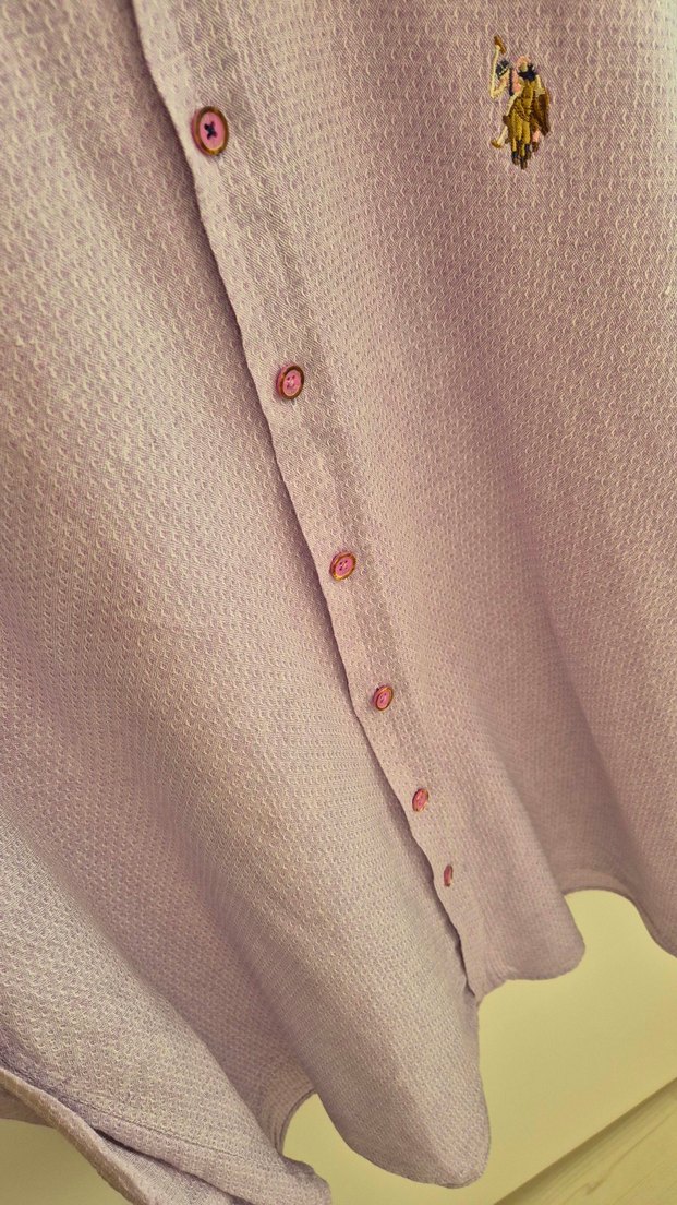 ÇOK TATLI LİLA RENK DÜĞMELİ  KOLLU ERKEK GÖMLEK MARKA. - Görsel 3