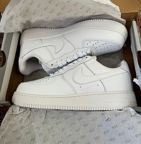 NIKE AIR FORCE 1 07