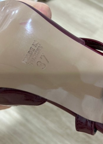 Bordo Tokalı Stiletto Kadın Ayakkabı - Görsel 3