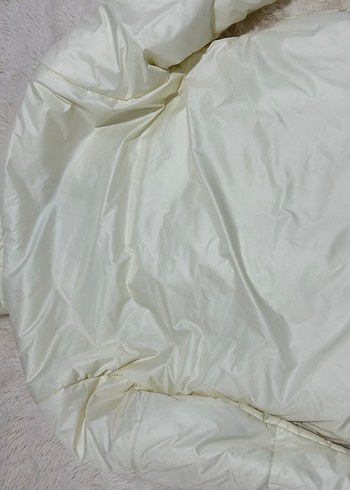 Sarı Kapüşonlu Kışlık Mont - Görsel 3