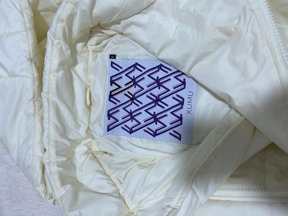 Sarı Kapüşonlu Kışlık Mont - Görsel 2