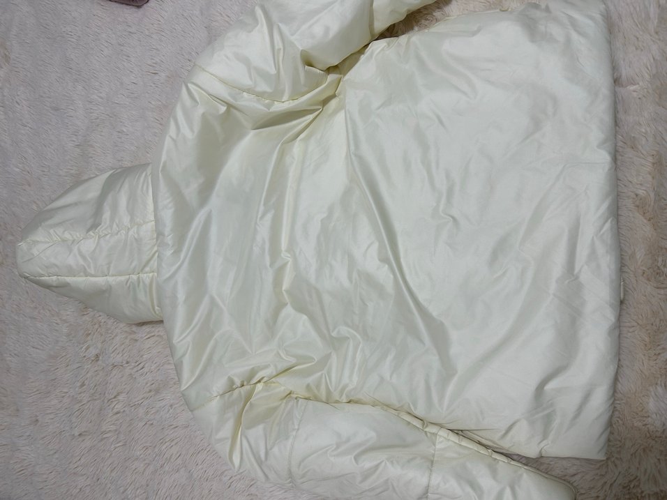 Sarı Kapüşonlu Kışlık Mont - Görsel 3