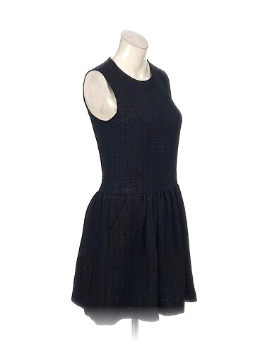 Zara Zara Kısa Elbise %70 İndirimli.