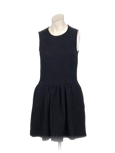 Zara Kısa Elbise %70 İndirimli.