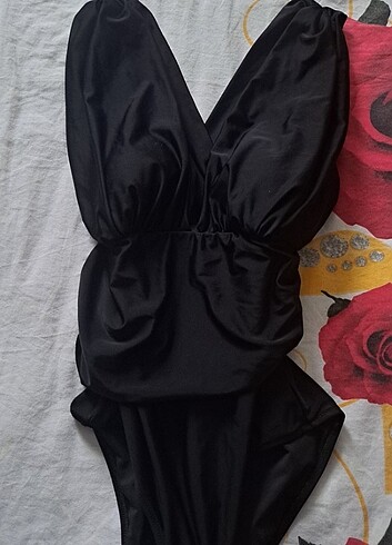 Derin V Yaka Toparlayıcı Mayo - Görsel 5