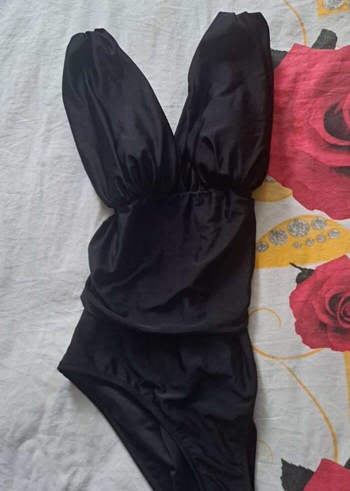 Derin V Yaka Toparlayıcı Mayo - Görsel 4