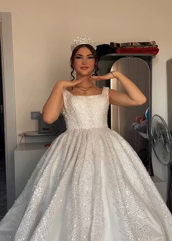 Prenses Stili Parlak Beyaz Gelinlik - Görsel 2