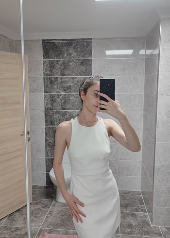 ZARA BEYAZ ELBİSE