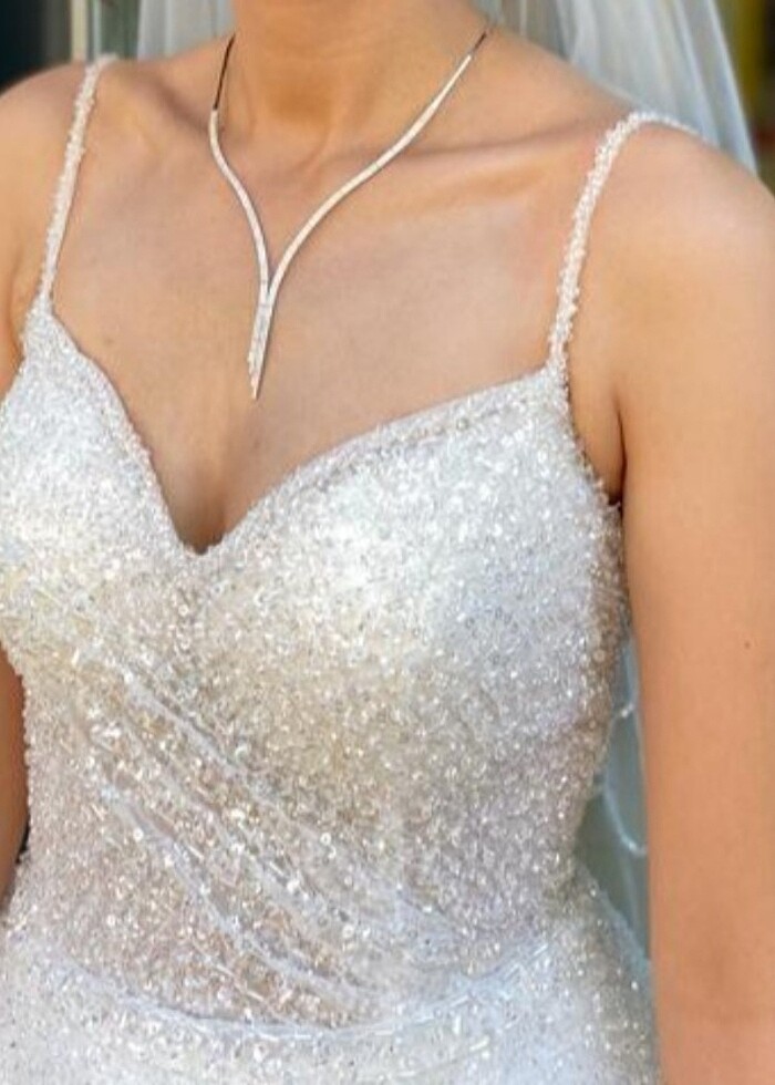 Üstü taşlı gelinlik - Görsel 2