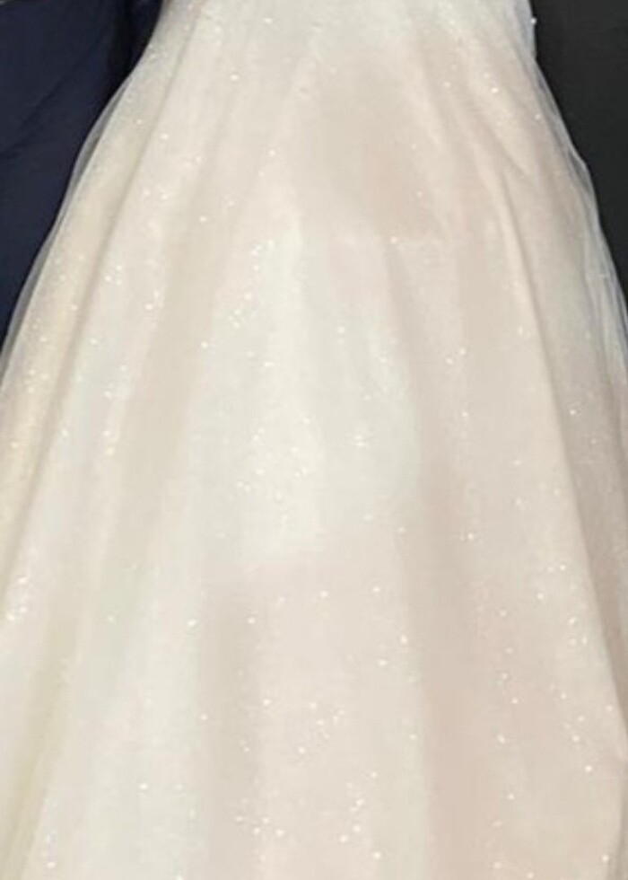 Üstü taşlı gelinlik - Görsel 4