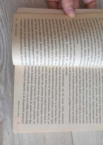 Sherlock Holmes - Şüphe Asla Uyumaz - Görsel 2