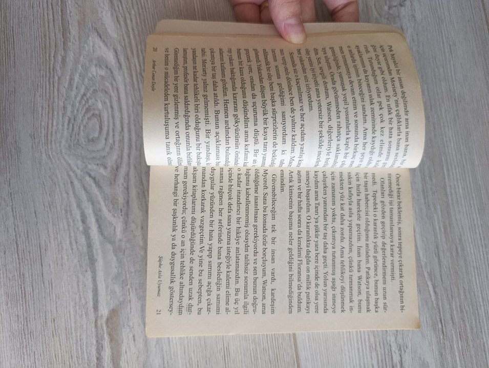 Sherlock Holmes - Şüphe Asla Uyumaz - Görsel 2