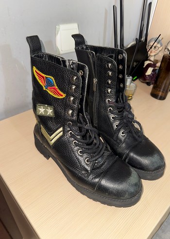 39 Beden siyah Renk Siyah Army Kadın Bot