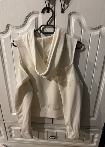 Beyaz Kapüşonlu Uzun Kollu Kadın Üst - Görsel 4