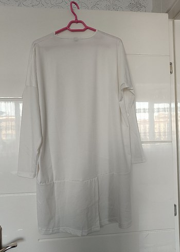 Kadın Asimetrik Arkası Yırtık Beyaz Uzun Kollu Basic Tunik