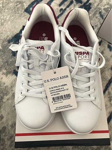 Beyaz kadın sneaker
