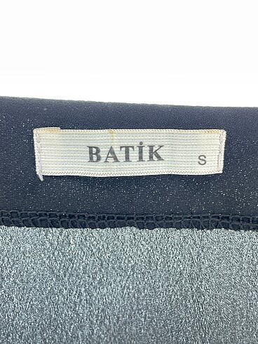 s Beden siyah Renk Batik Bluz %70 İndirimli.