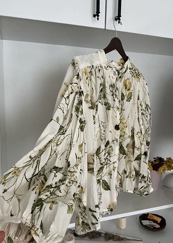 Bej Çiçek Desenli Uzun Kollu Gömlek - Görsel 2