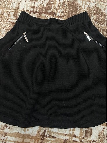 Siyah mini etek