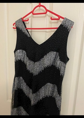 V Yaka Pilili Midi Elbise - Görsel 2