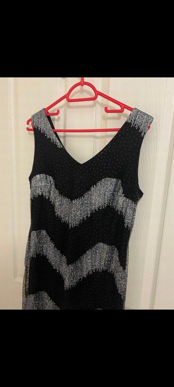 V Yaka Pilili Midi Elbise - Görsel 2