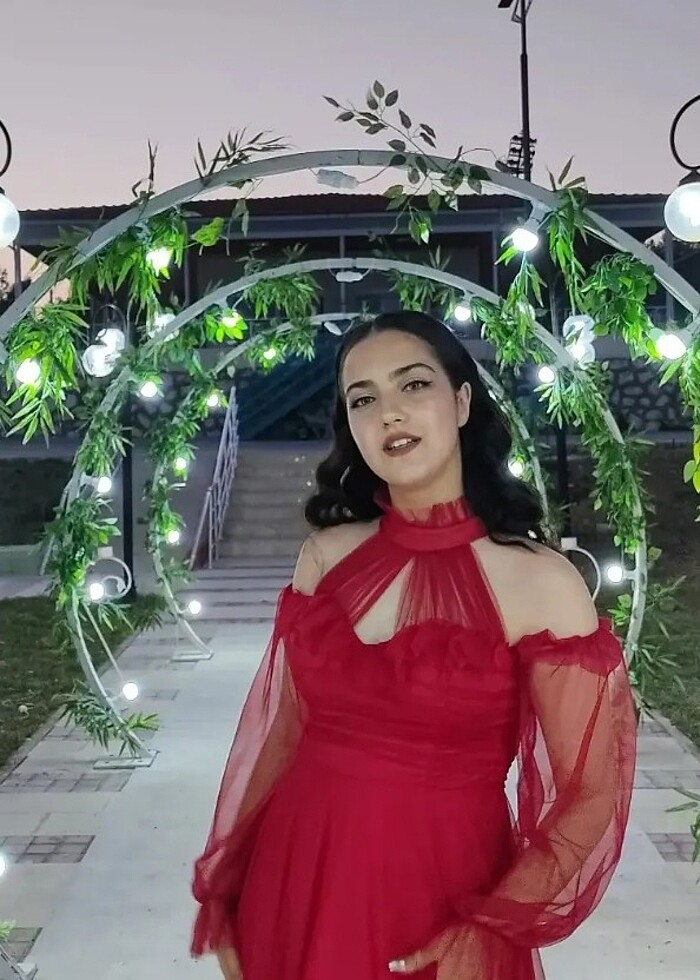 Kırmızı tül abiye elbise - Görsel 2