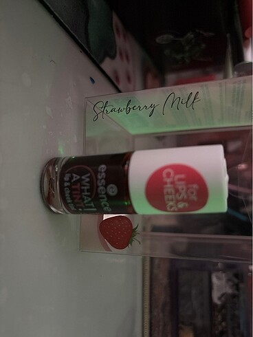 Essence tint