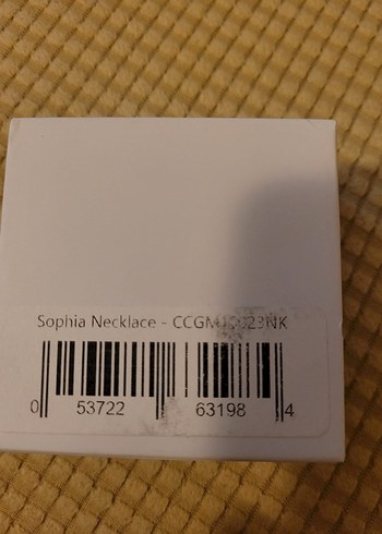 Cate & Chloe Beyaz Altın Kaplama Kolye - Görsel 6