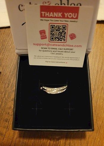 Cate & Chloe Beyaz Altın Kaplama Swarovski Küpeler - Görsel 3