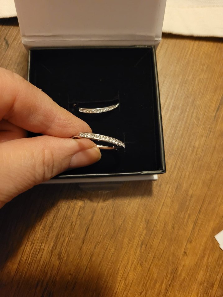 Cate & Chloe Beyaz Altın Kaplama Swarovski Küpeler - Görsel 4