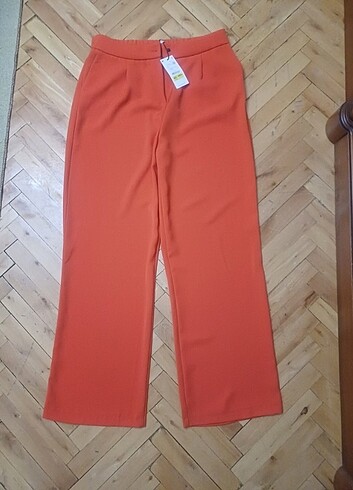 Turuncu kumas pantolon