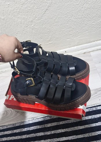 Stradivarius Kadın Siyah Platform Topuklu Sandalet - Görsel 2