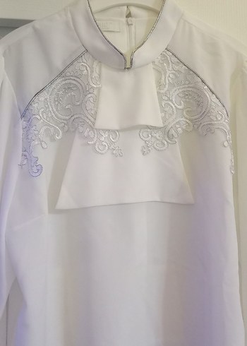 Kadın Beyaz Dantel Detaylı Yüksek Yakalı Gömlek - Görsel 2