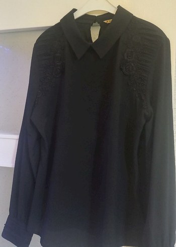 Siyah Düğmeli Uzun Kollu Gömlek - Görsel 2