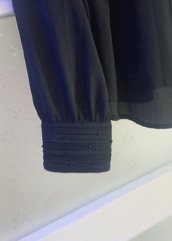 Siyah Düğmeli Uzun Kollu Gömlek - Görsel 4