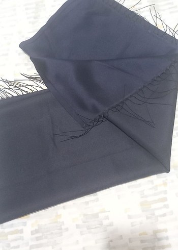 Siyah Kadın Saten Şal Püsküllü - Görsel 2