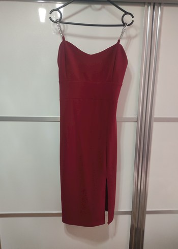 36 Beden bordo Renk Bordo Zincir Askılı Midi Elbise