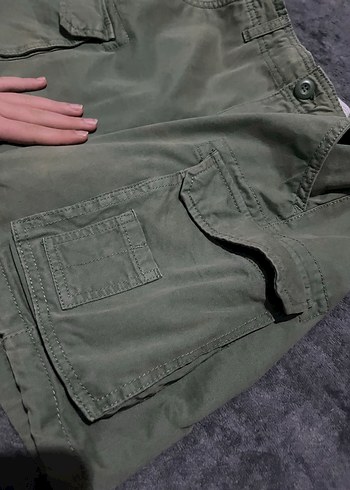 Asker Yeşili Kadın Uzun Cepli Şort - Görsel 4