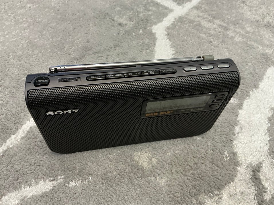 Bej Sony Müzik Sistemi Radyo Özellikli - Görsel 5