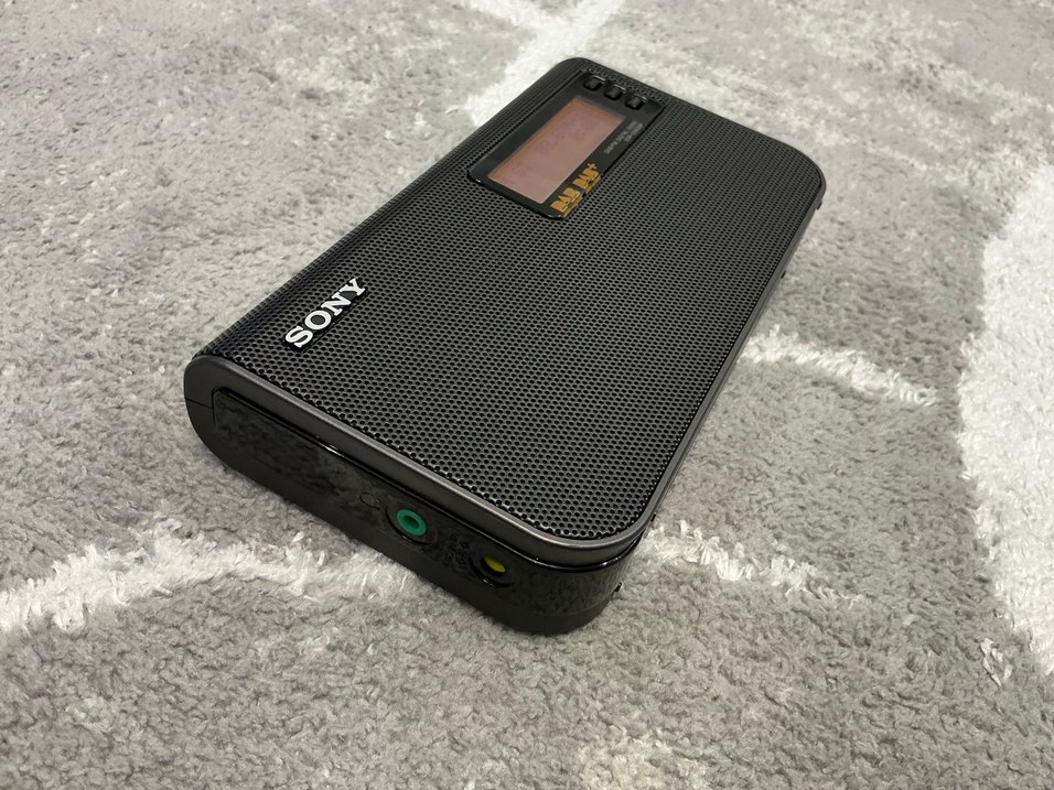 Bej Sony Müzik Sistemi Radyo Özellikli - Görsel 2